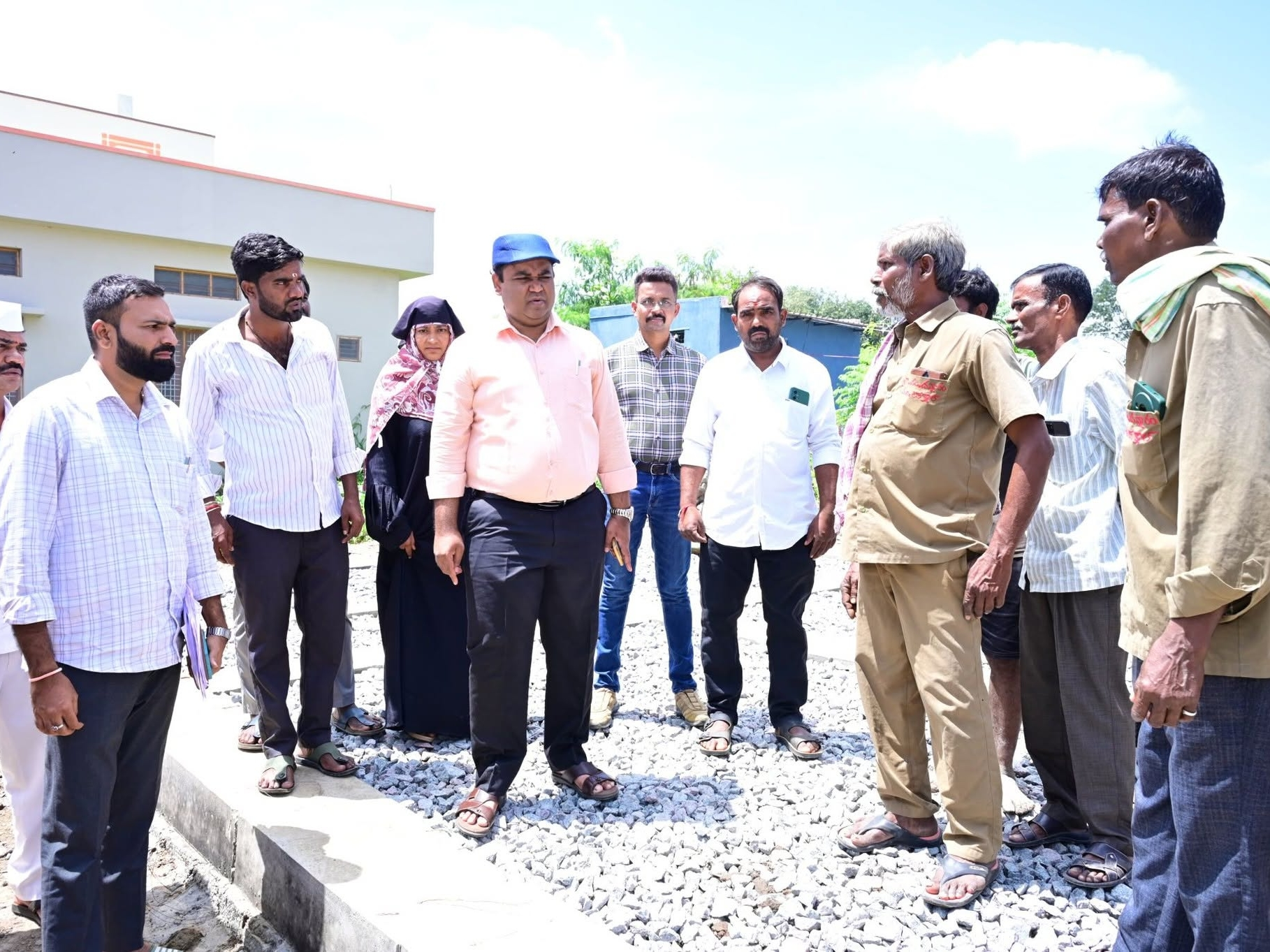 లబ్ధిదారుల ఖాతాల్లో 3 కోట్లు 88 లక్షలు జమ: కలెక్టర్