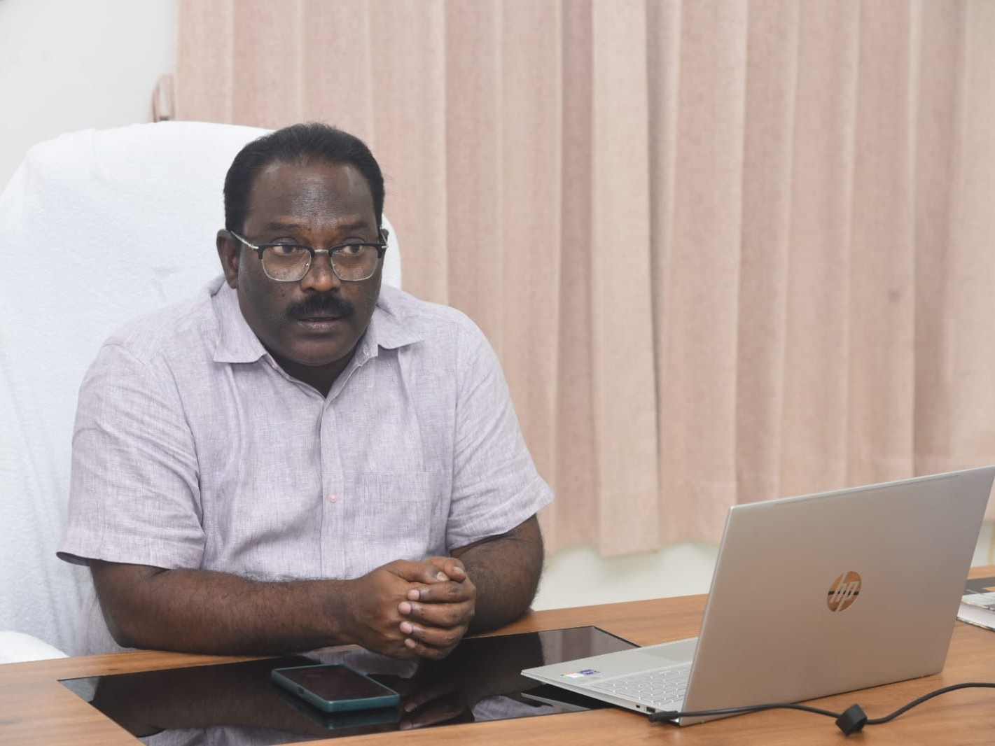 డయల్ యువర్ కలెక్టర్‌కు 19 కాల్స్