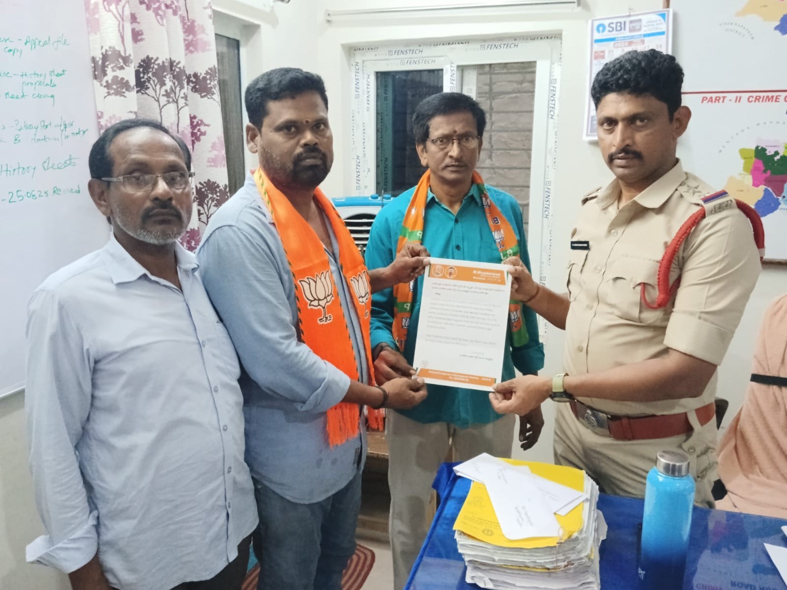 ‘తక్షణమే బెల్ట్ షాపులు నియంత్రించాలి’
