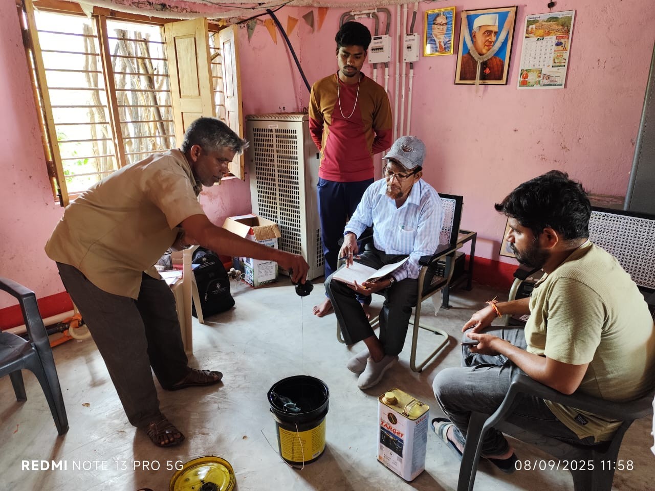 ఇంటింటి సర్వే చేపట్టిన వైద్యాధికారులు