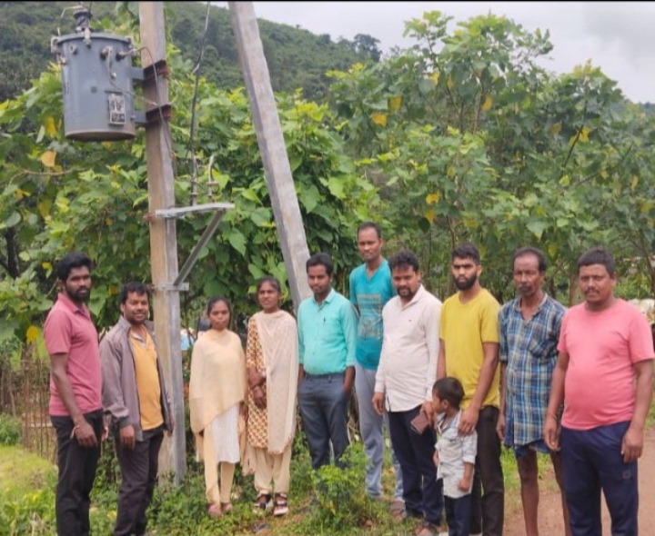 కొత్త విద్యుత్ ట్రాన్స్ ఫార్మర్ ప్రారంభించిన సర్పంచ్