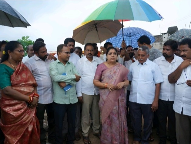 కల్వర్టు నిర్మాణానికి అంచనాలు రూపొందించాలి: మంత్రి