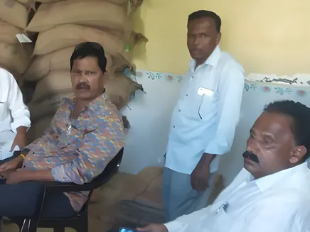 లక్కిరెడ్డిపల్లిలో రేషన్ దుకాణాలపై విజిలెన్స్ దాడులు
