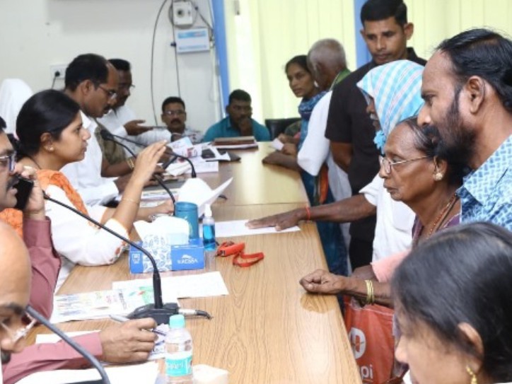 ప్రజావాణికి 87 ఫిర్యాదులు