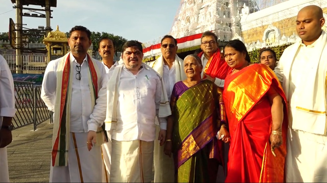 శ్రీవారిని దర్శించుకున్న మంత్రి పొన్నం
