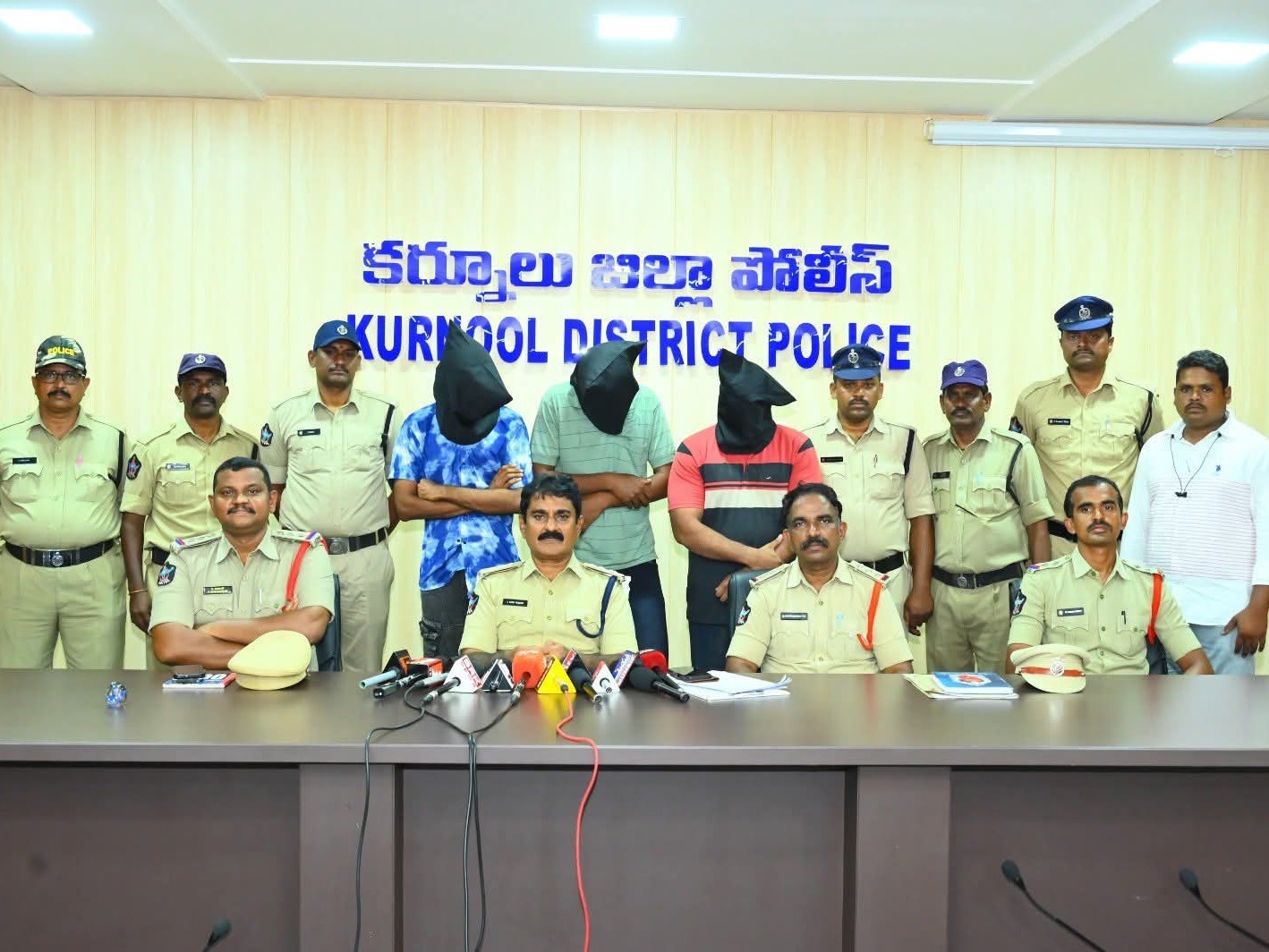 కర్నూలులో హత్య కేసు ఛేదించిన పోలీసులు