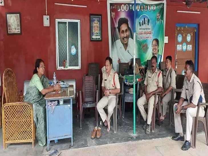 మాజీ ఎమ్మెల్యే హౌస్ అరెస్టు