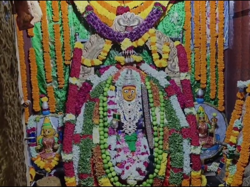 శ్రీ చౌడేశ్వరి దేవి ఉత్సవాలు, జ్యోతుల ప్రదర్శన