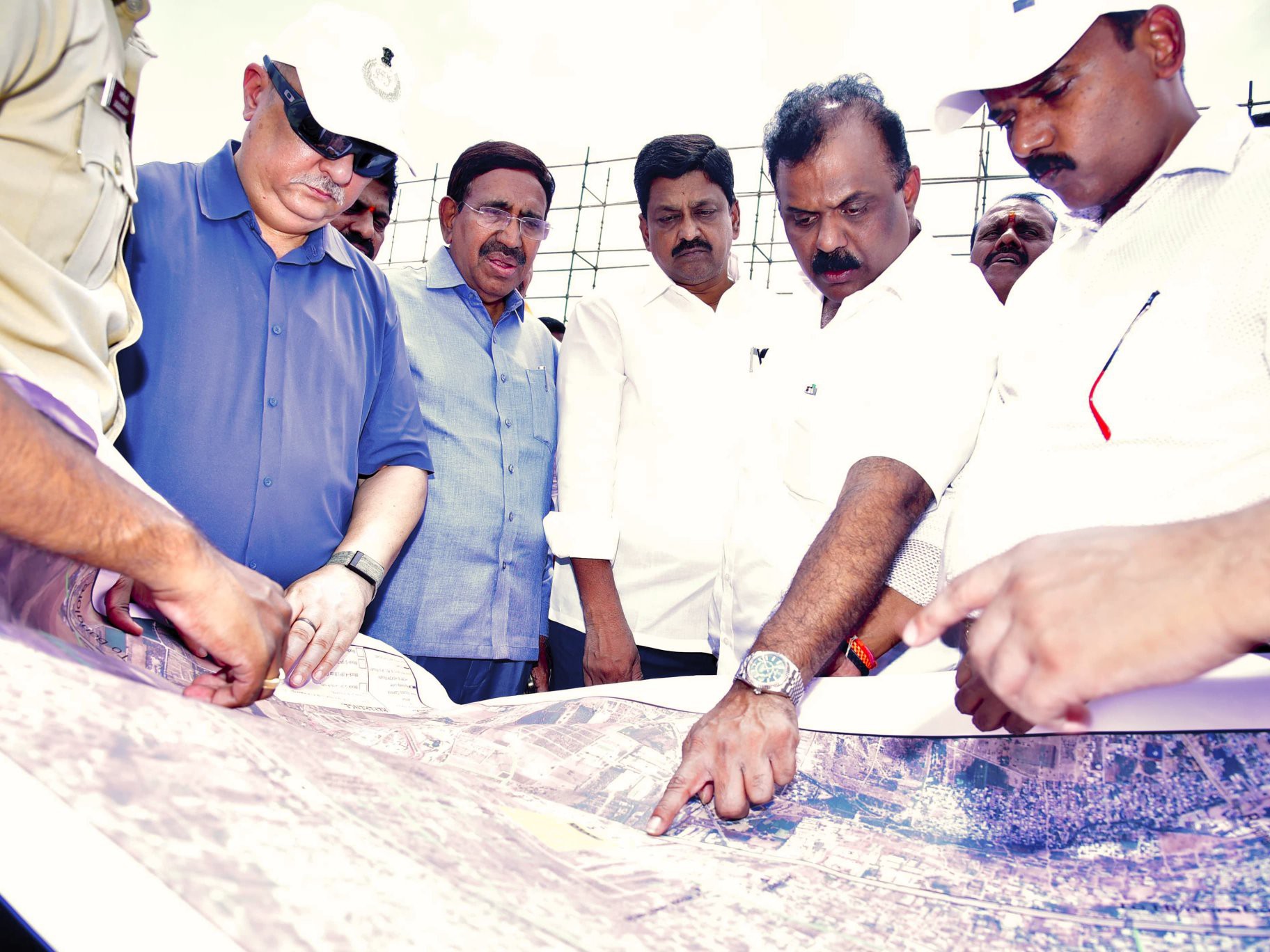 హ్యాండ్సమ్ డీజీపీ.. పయ్యావుల చలోక్తి