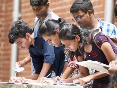 గ్రూప్-1కు ఎంపికైన అభ్యర్థుల్లో ఆందోళన