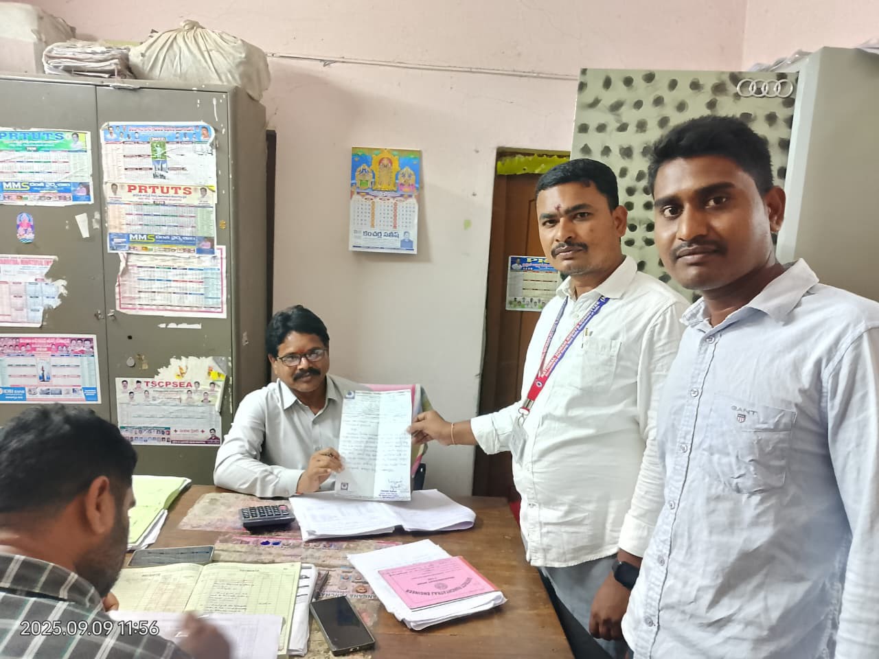 ‘వాగులపై వంతెనల నిర్మాణ పనులు త్వరగా ప్రారంభించాలి’