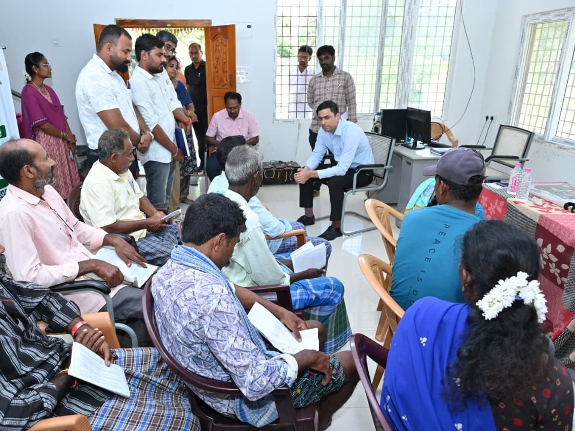 కలెక్టర్ ఆకస్మిక తనిఖీలు