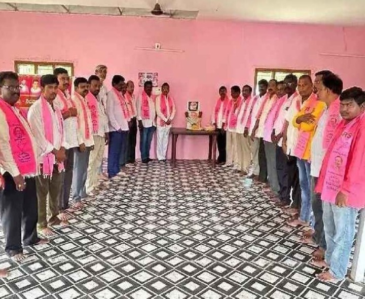 బీఆర్ఎస్ కార్యాలయంలో కాళోజీ జయంతి వేడుకలు