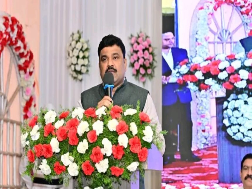 పది కోట్లు నిధులు మంజూరు: కలెక్టర్