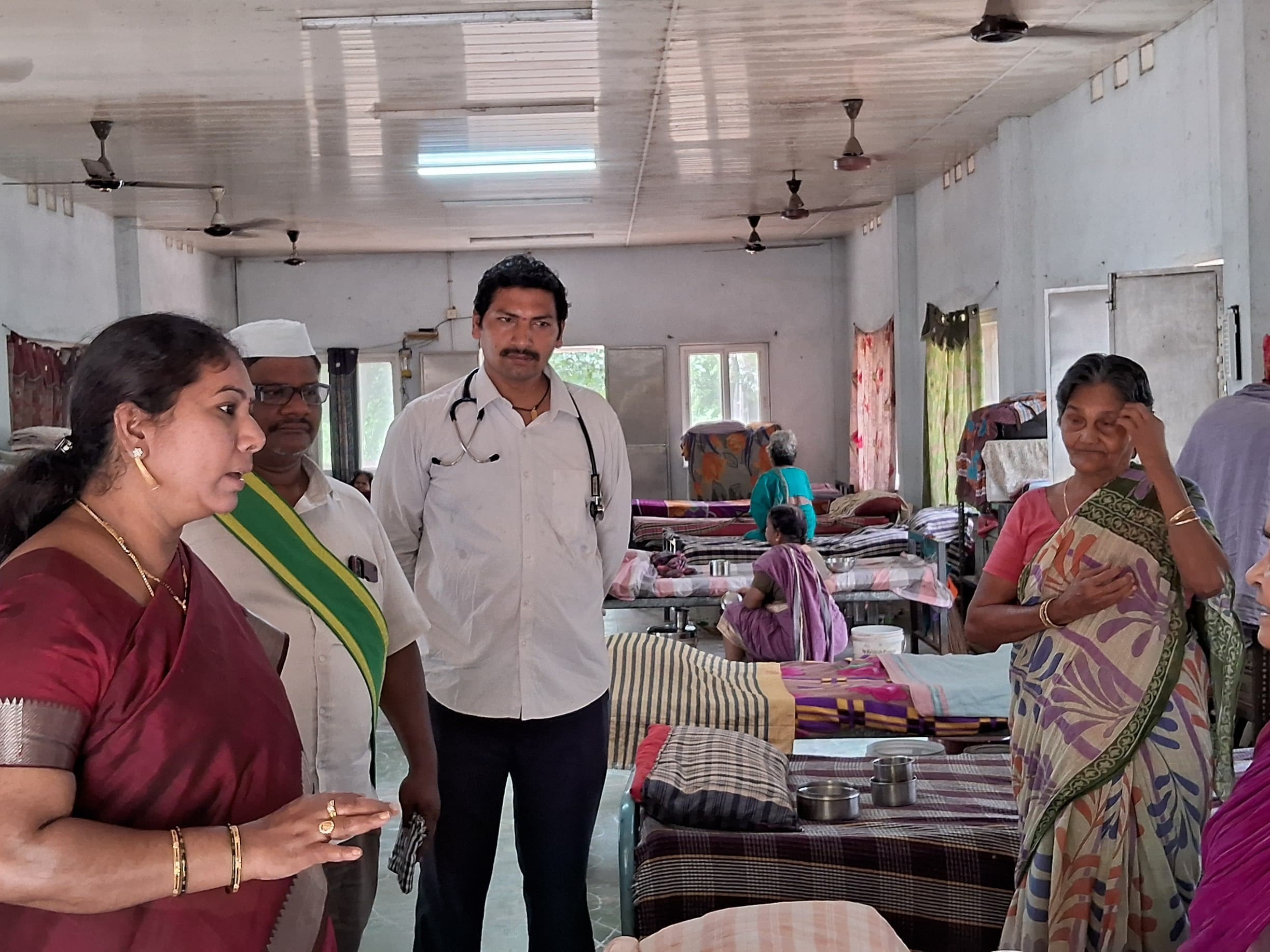 మానసిక శిక్షణ కేంద్రాన్ని సందర్శించిన సీనియర్ సివిల్ జడ్జి