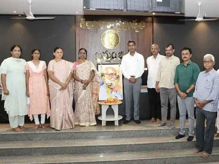కలెక్టరేట్‌లో కాళోజీ జయంతి వేడుకలు