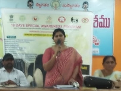 అంగన్వాడీ కార్యకర్తలు బాధ్యతగా పనిచేయాలి: వంశీ ప్రియ