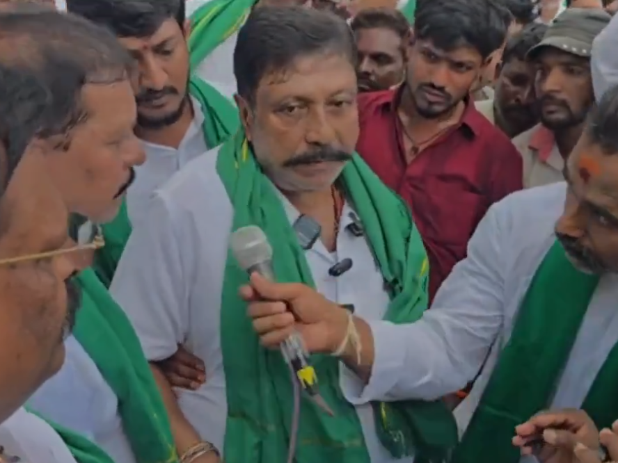 స్వల్ప అస్వస్థతకు గురైన ఆదోని మాజీ ఎమ్మెల్యే