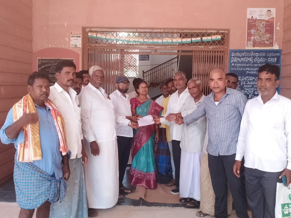 ‘పెండింగ్ వేతనాలు చెల్లించాలి’