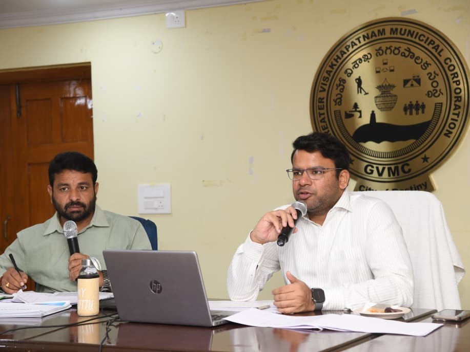 ‘నగరాభివృద్ధిపై దృష్టి సారించండి’