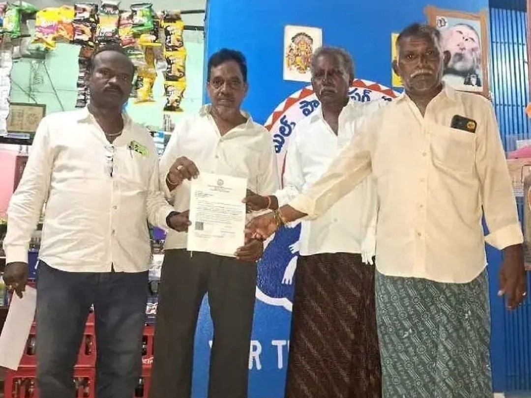 నవులూరులో రూ.5 లక్షల ఎల్వోసీ అందజేత