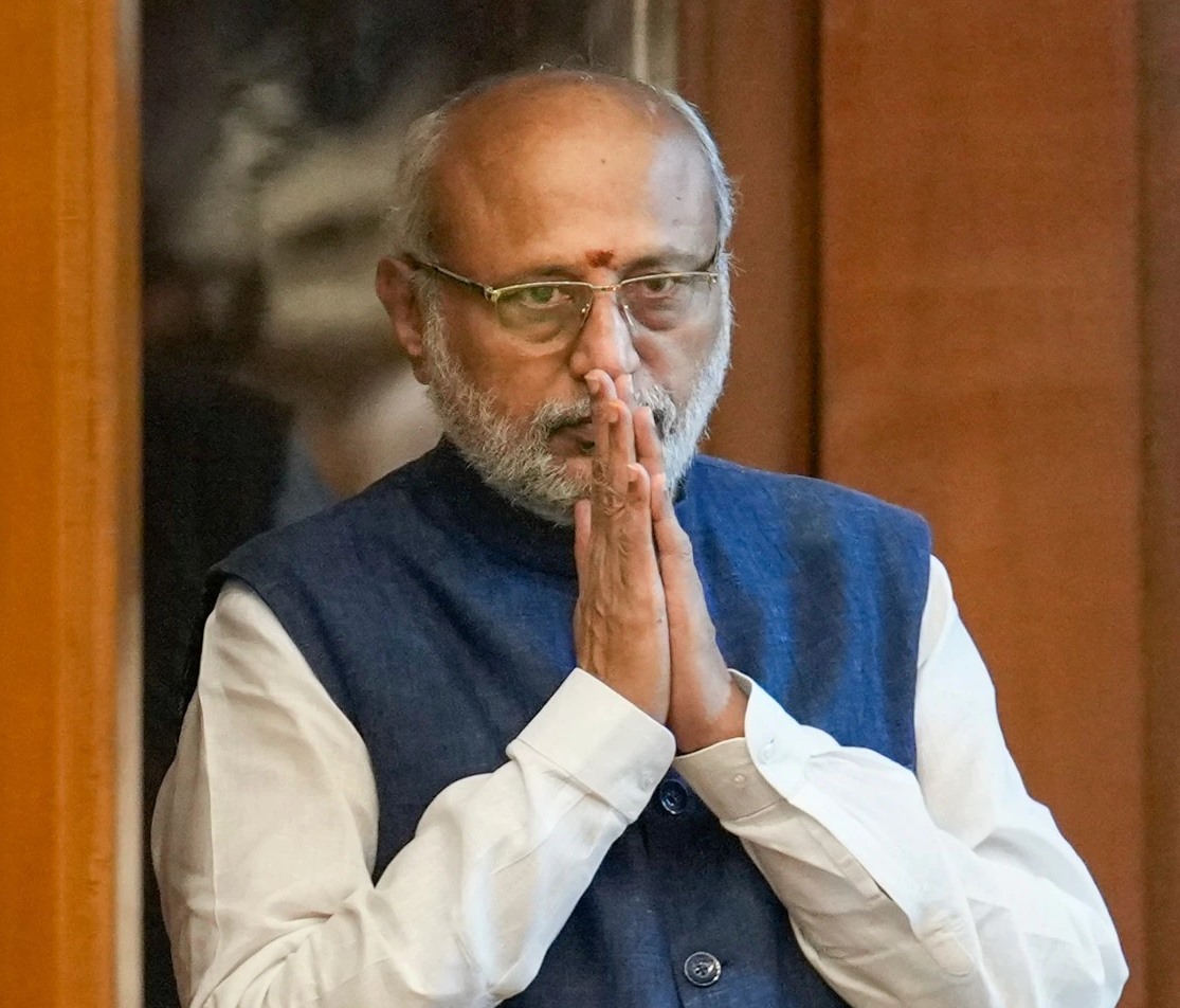BREAKING: నూతన ఉపరాష్ట్రపతిగా రాధాకృష్ణన్