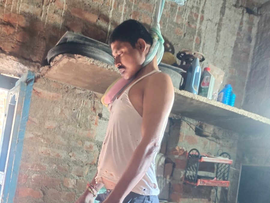 మద్యానికి బానిసై యువకుడి ఆత్మహత్య