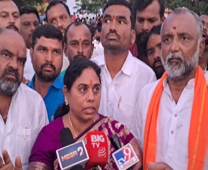 ‘గురుకుల పాఠశాలలో పక్కా భవనం నిర్మించాలి’