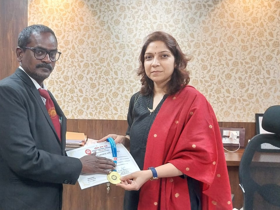 సికింద్రాబాద్‌లో సేఫ్టీ అవార్డులు ప్రకటించిన DRM