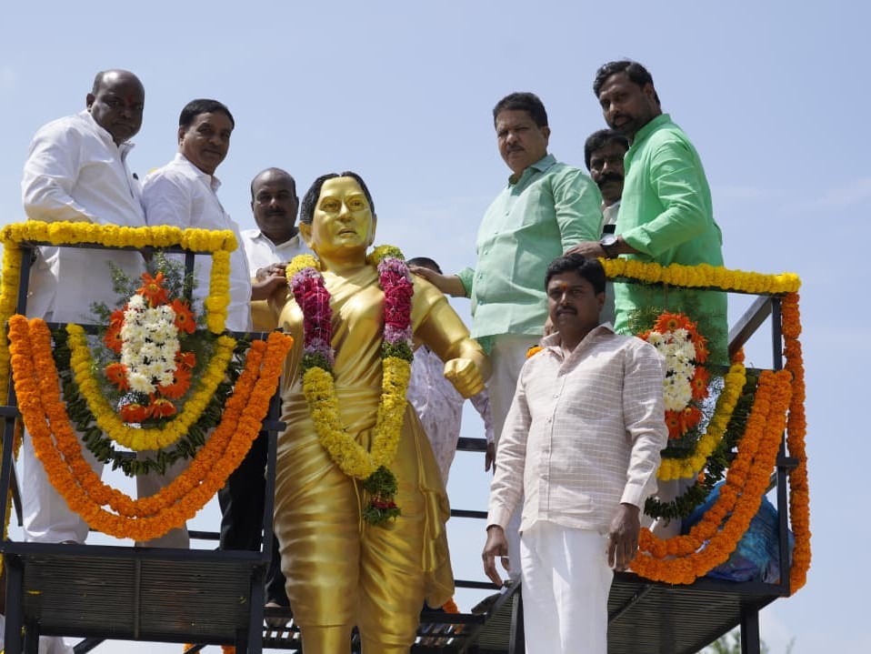 చాకలి ఐలమ్మ ఓ పోరాట యోధురాలు: MLA