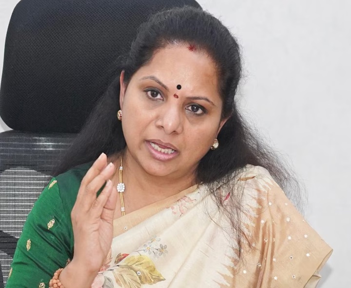 ఇంకా పెండింగ్‌లోనే కవిత రాజీనామా