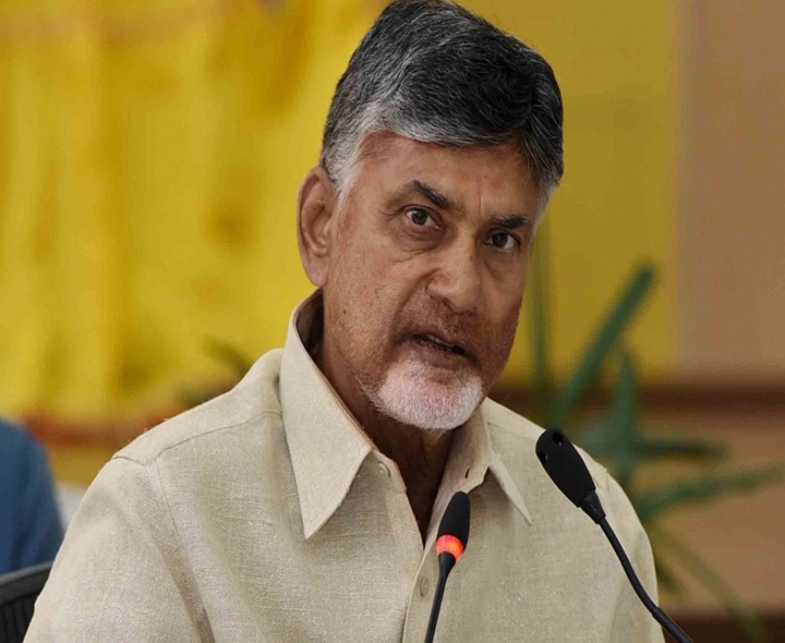 సీఎం పర్యటనలో భద్రతా వైఫల్యం