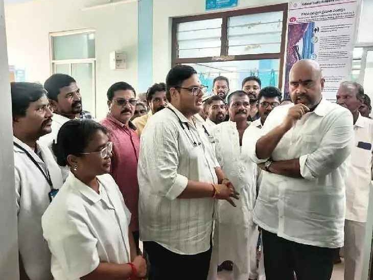 పీహెచ్‌సీని ఆకస్మికంగా తనిఖీ చేసిన ఎమ్మెల్యే