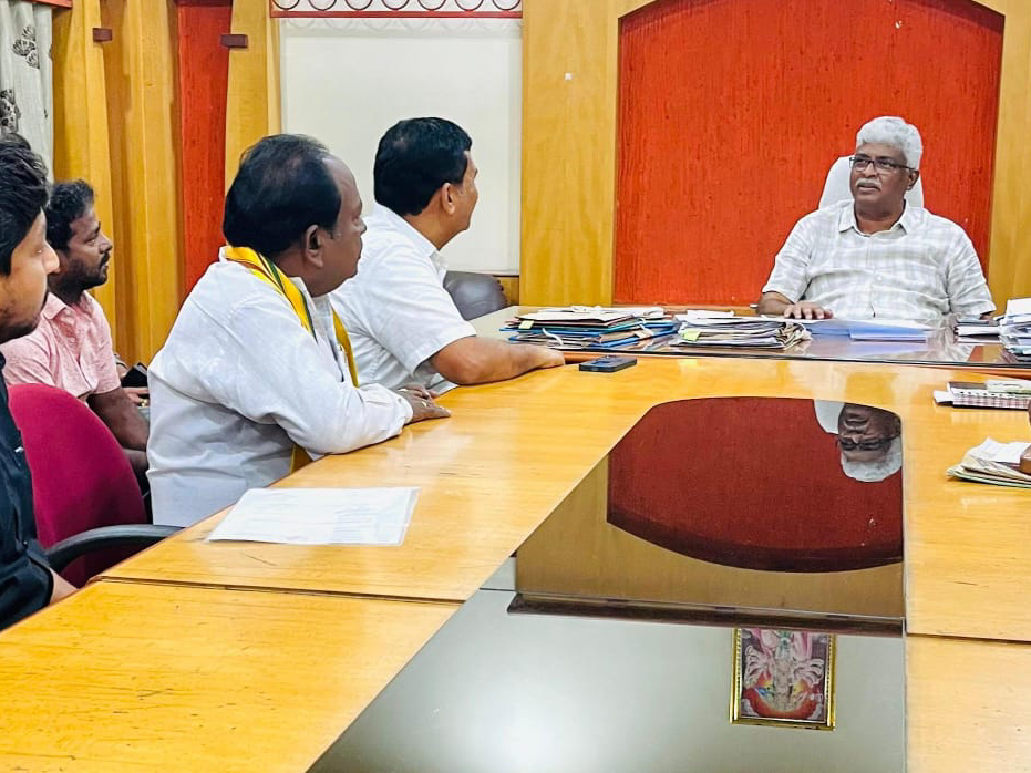 తాగునీటి స‌మ‌స్యపై GVMC అధికారులతో భేటీ