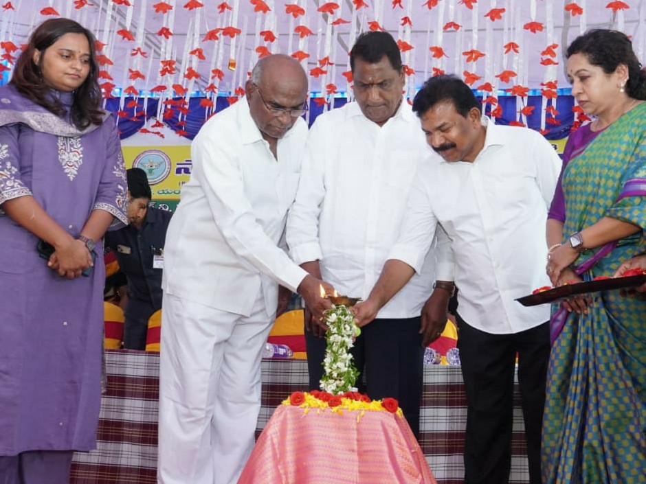 దివ్యాంగుల జీవన ప్రమాణాలు పెంపుపై సర్కార్ ప్రత్యేక దృష్టి