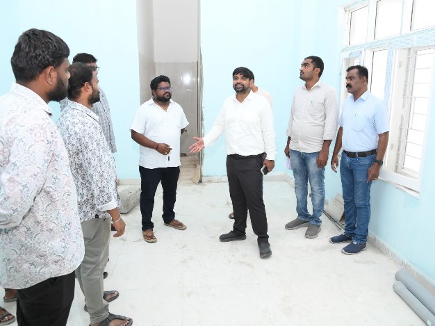 ‘నిర్మాణ పనులు వేగవంతం చేయాలి’