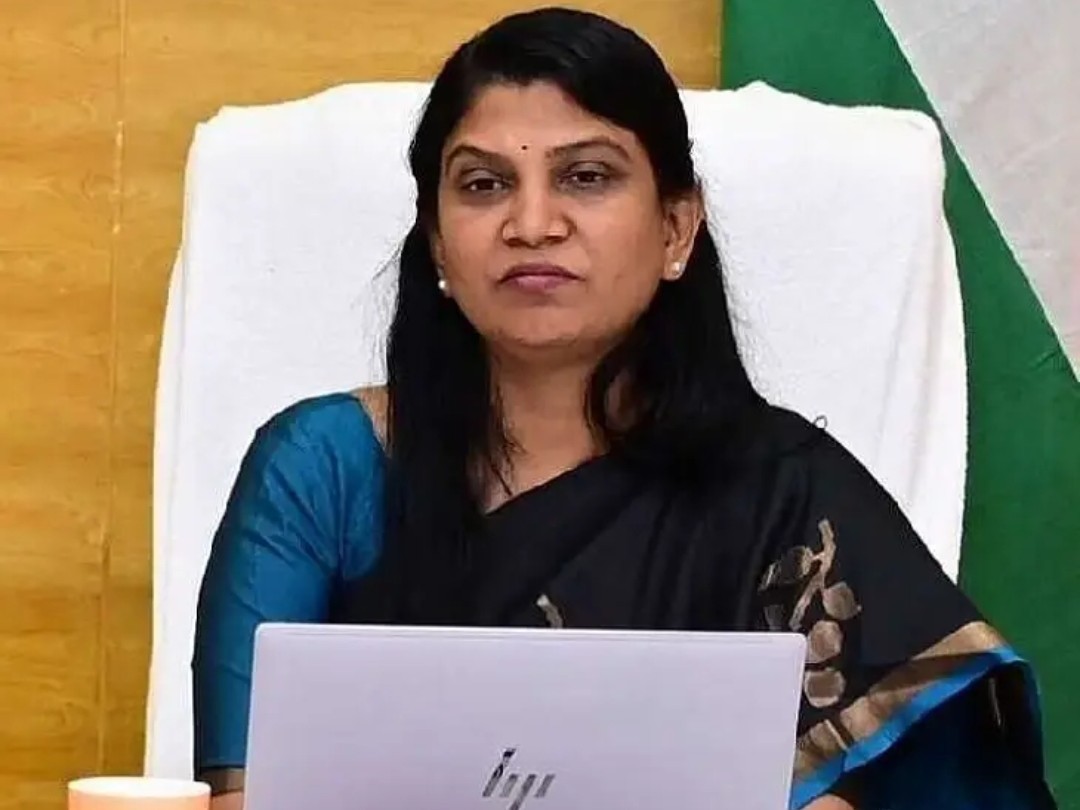 ‘పెండింగ్‌లో ఉన్న రికార్డులను అప్‌లోడ్ చేయాలి’