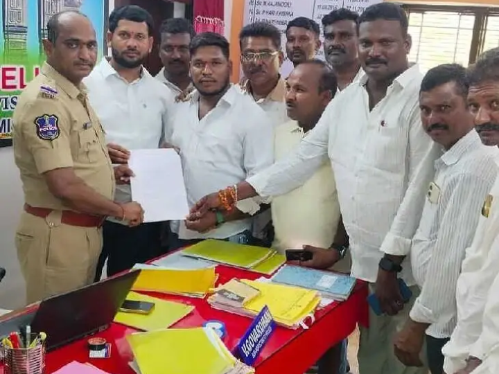 అసత్య ప్రచారంపై బీఆర్ఎస్ నాయకుల ఫిర్యాదు