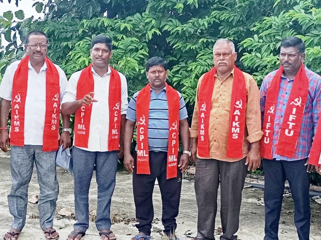 ‘పంట నష్టపోయిన రైతాంగానికి వెంటనే నష్టపరిహారం అందించాలి’