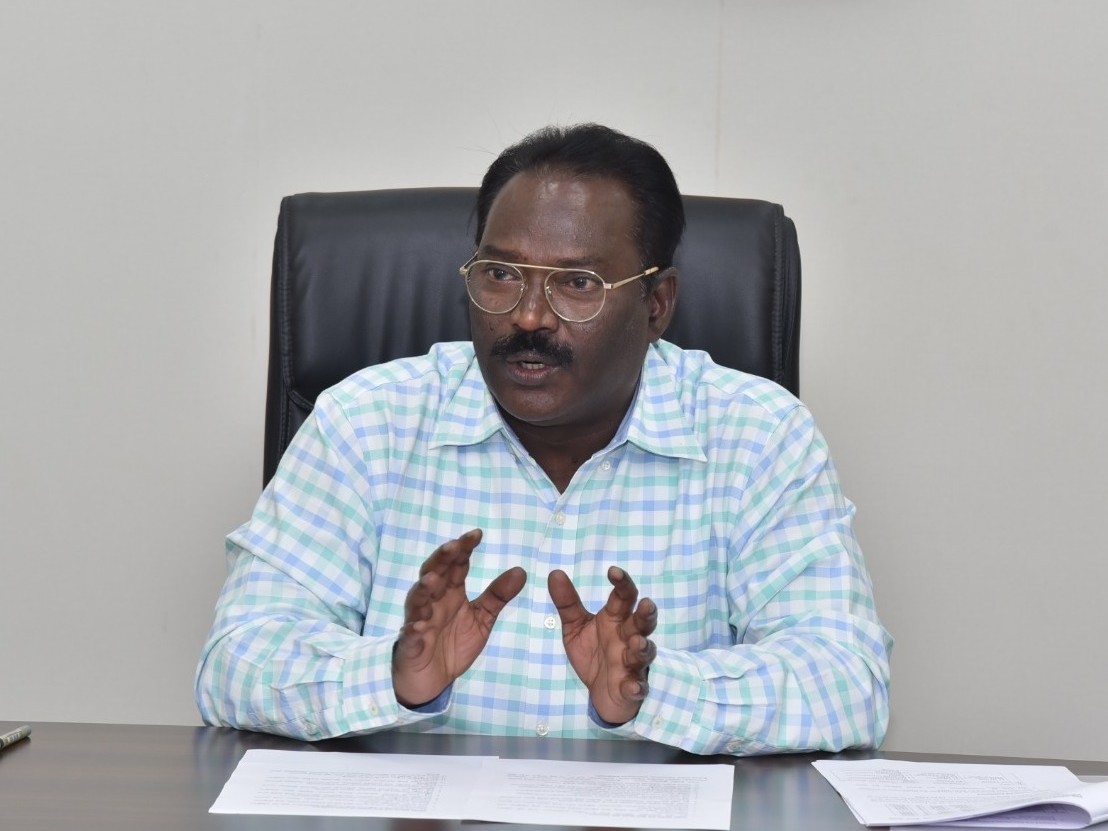 డ‌యిల్ యువ‌ర్ క‌లెక్ట‌ర్ వాయిదా..