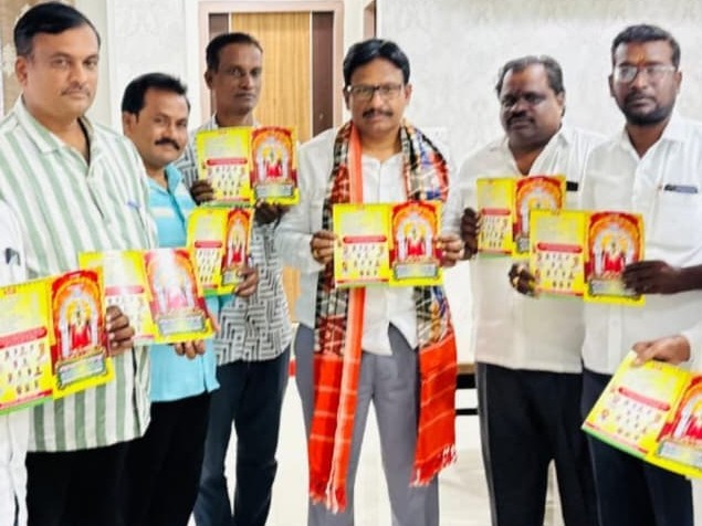 దసరా నవరాత్రుల పోస్టర్ ఆవిష్కరించిన ఎమ్మెల్యే