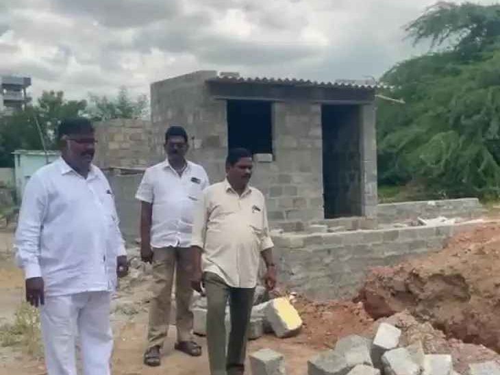 దోబీ ఘాట్ కబ్జా చేస్తున్న వారిపై చర్యలు తీసుకోవాలి: సీపీఐ