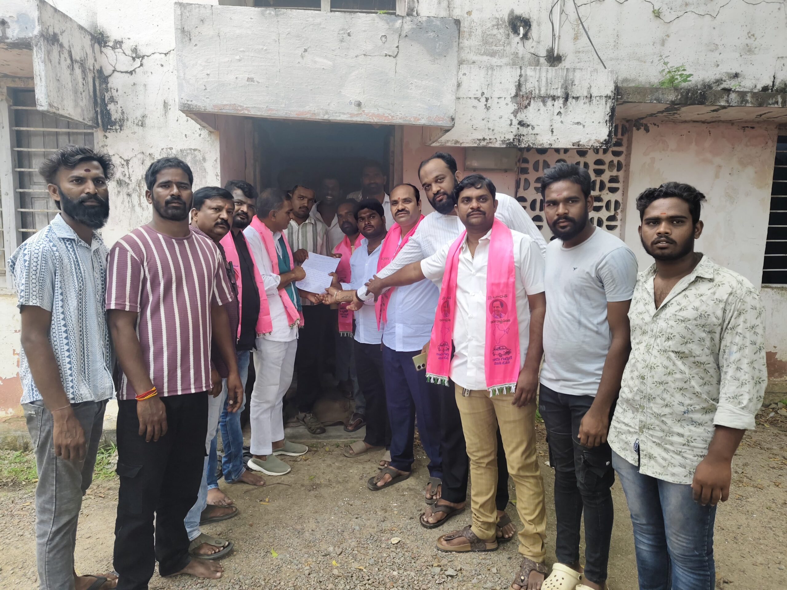 ‘బాన్సువాడ పిట్లం రహదారికి మరమ్మత్తులు చేపట్టాలి’