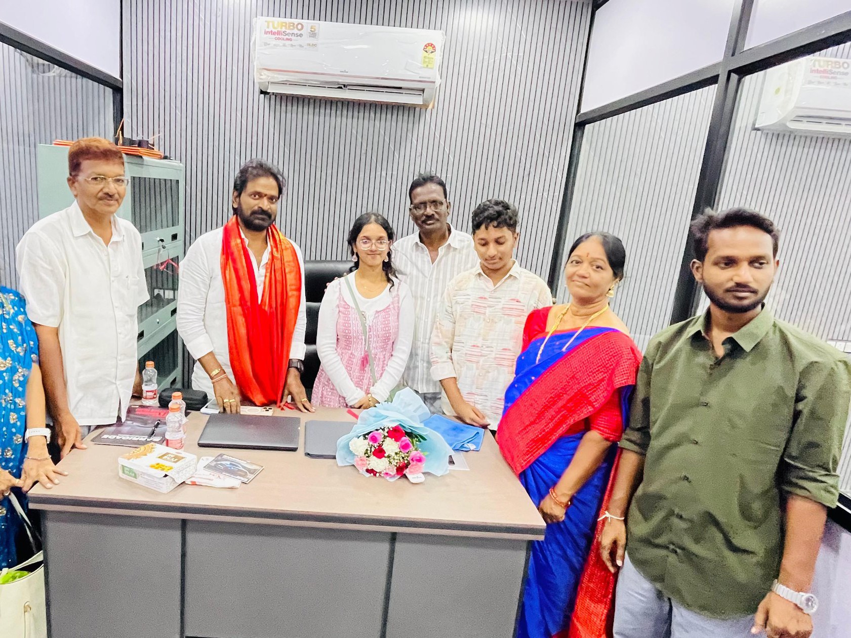 బ్రోటోమోటివ్ షో రూమ్ ను ప్రారంభించిన మాజీ మంత్రి