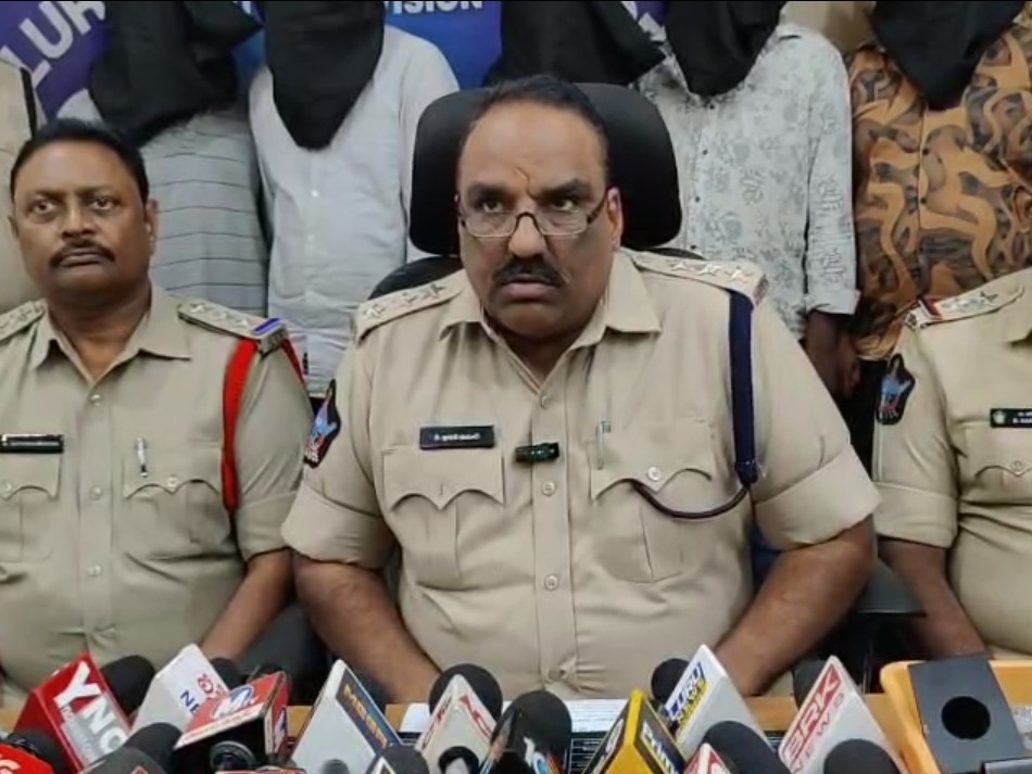 ‘హత్య కేసులో ఆరుగురు అరెస్ట్’