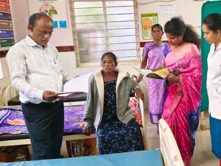 అరకులో పర్యటించిన డీఎంహెచ్‌వో