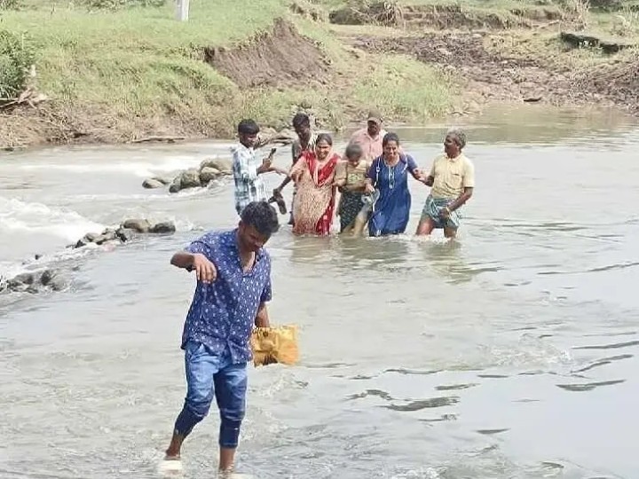 వాగు దాటి.. వైద్యం చేసి