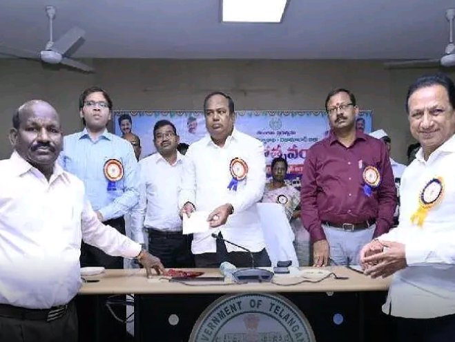 సర్వేపల్లి రాధాకృష్ణన్ విజయ గీతం సీడీ ఆవిష్కరణ