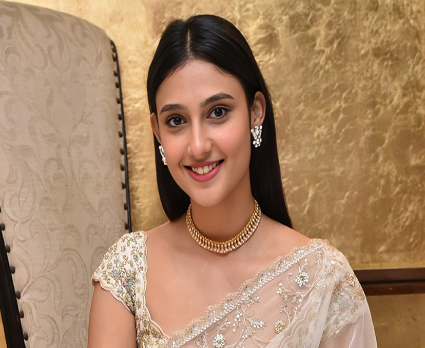 షూటింగ్‌లో తేజకు గాయాలయ్యాయి: హీరోయిన్