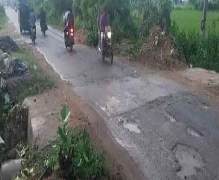 ప్రమాదకరంగా కల్వర్టు నిర్మాణం